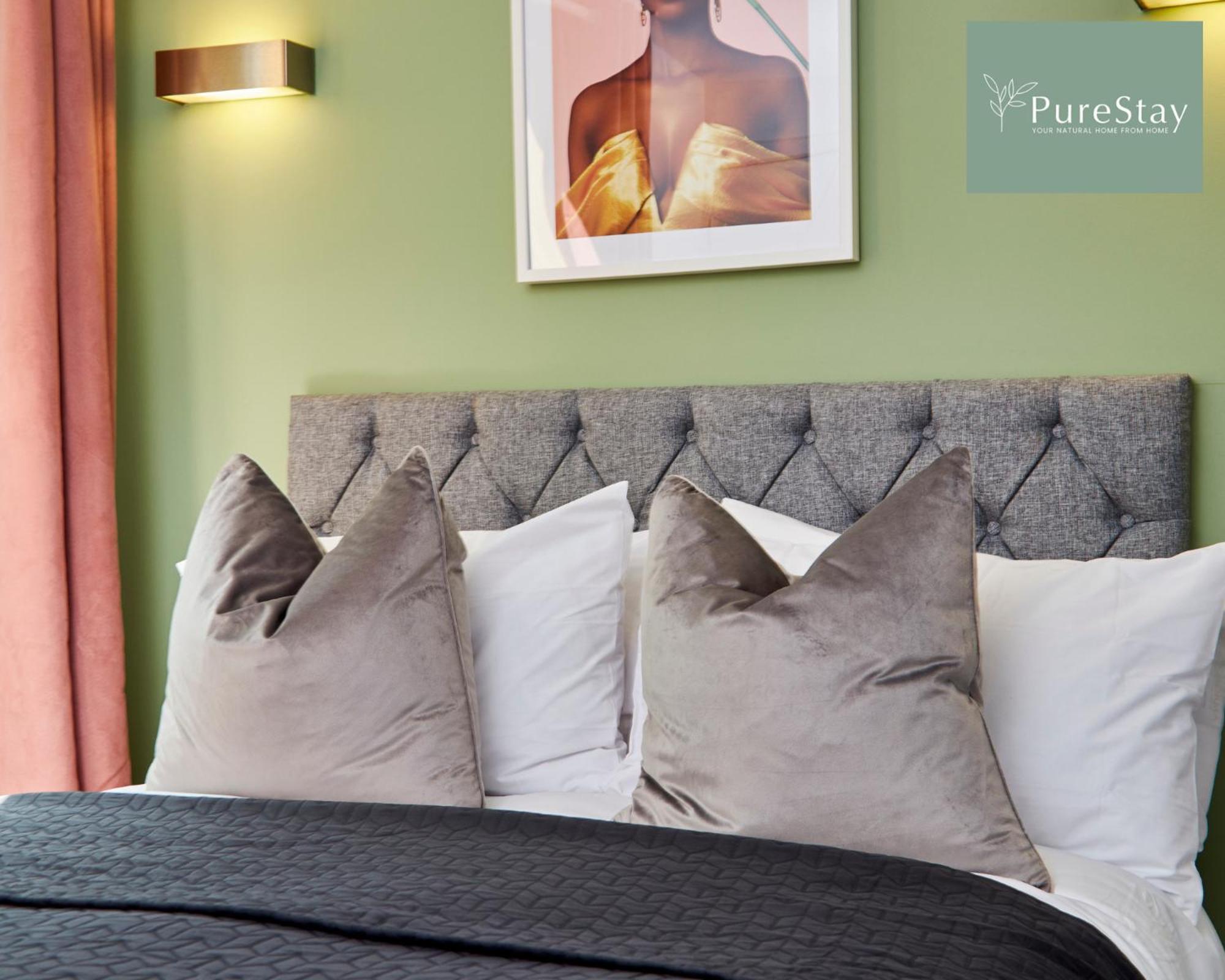 Beautiful Four Bed House By Purestay Short Lets & Serviced Accommodation Coventry With Parking ภายนอก รูปภาพ