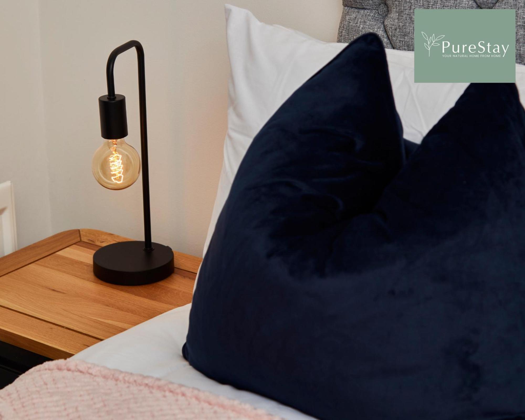 Beautiful Four Bed House By Purestay Short Lets & Serviced Accommodation Coventry With Parking ภายนอก รูปภาพ