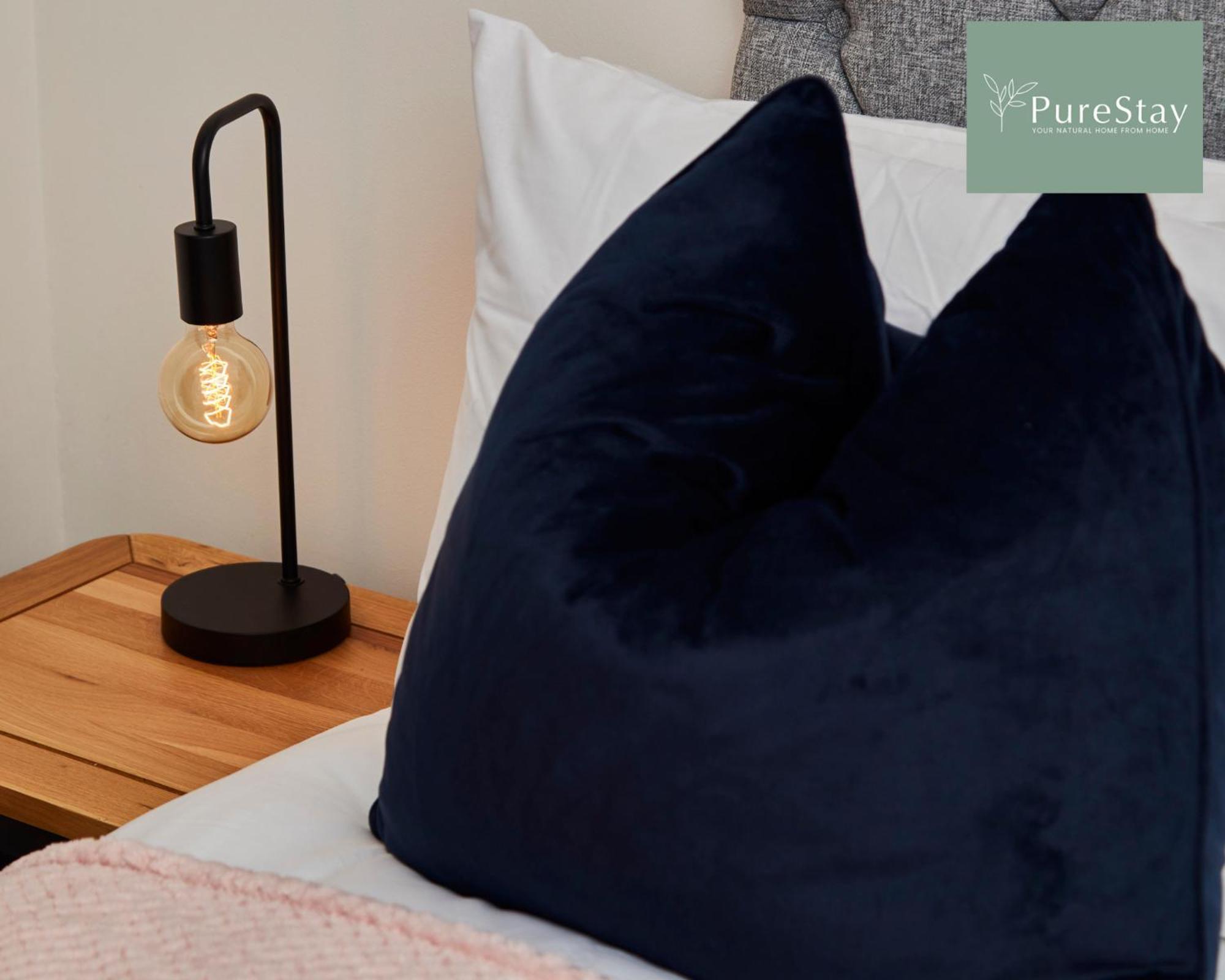 Beautiful Four Bed House By Purestay Short Lets & Serviced Accommodation Coventry With Parking ภายนอก รูปภาพ