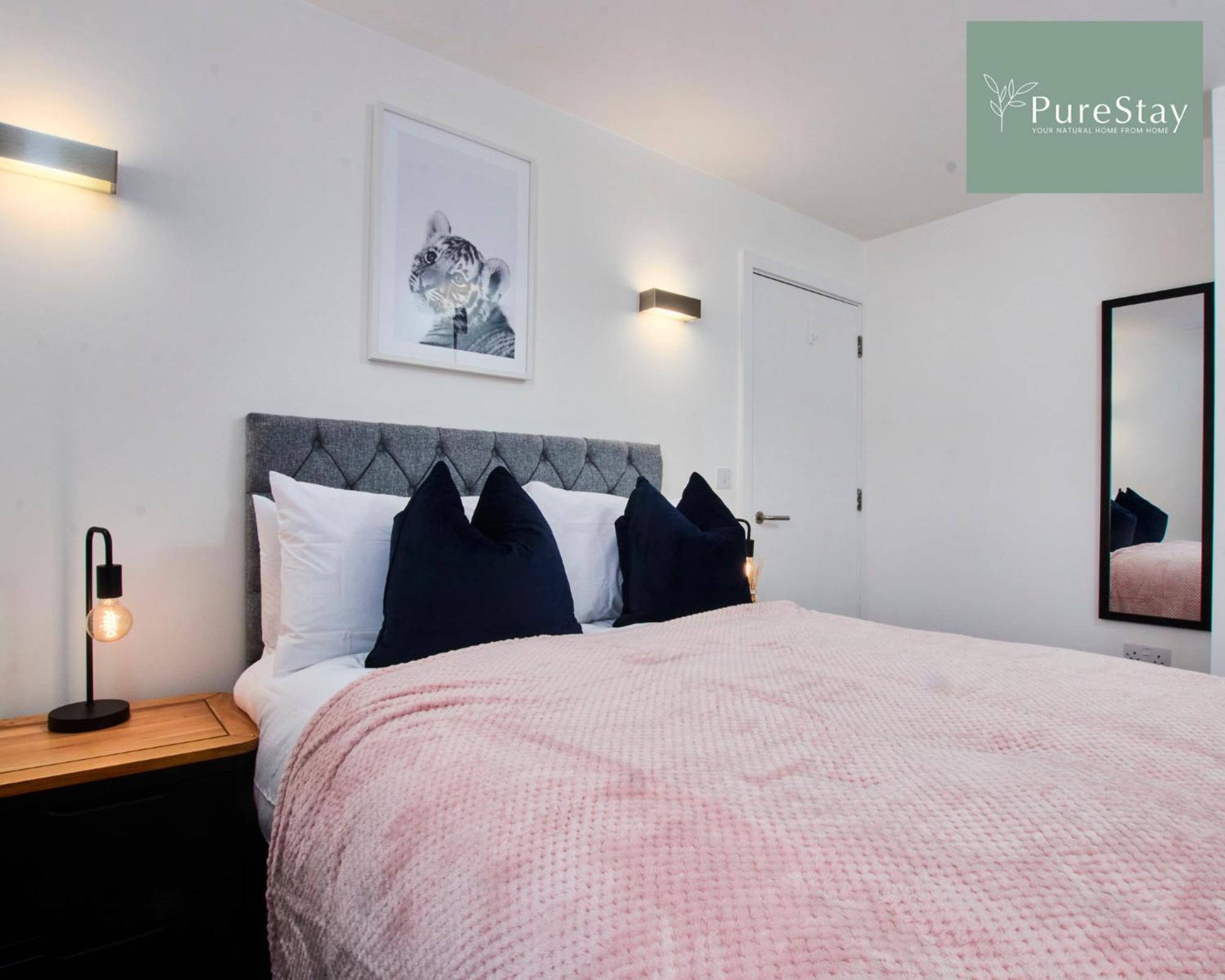 Beautiful Four Bed House By Purestay Short Lets & Serviced Accommodation Coventry With Parking ภายนอก รูปภาพ