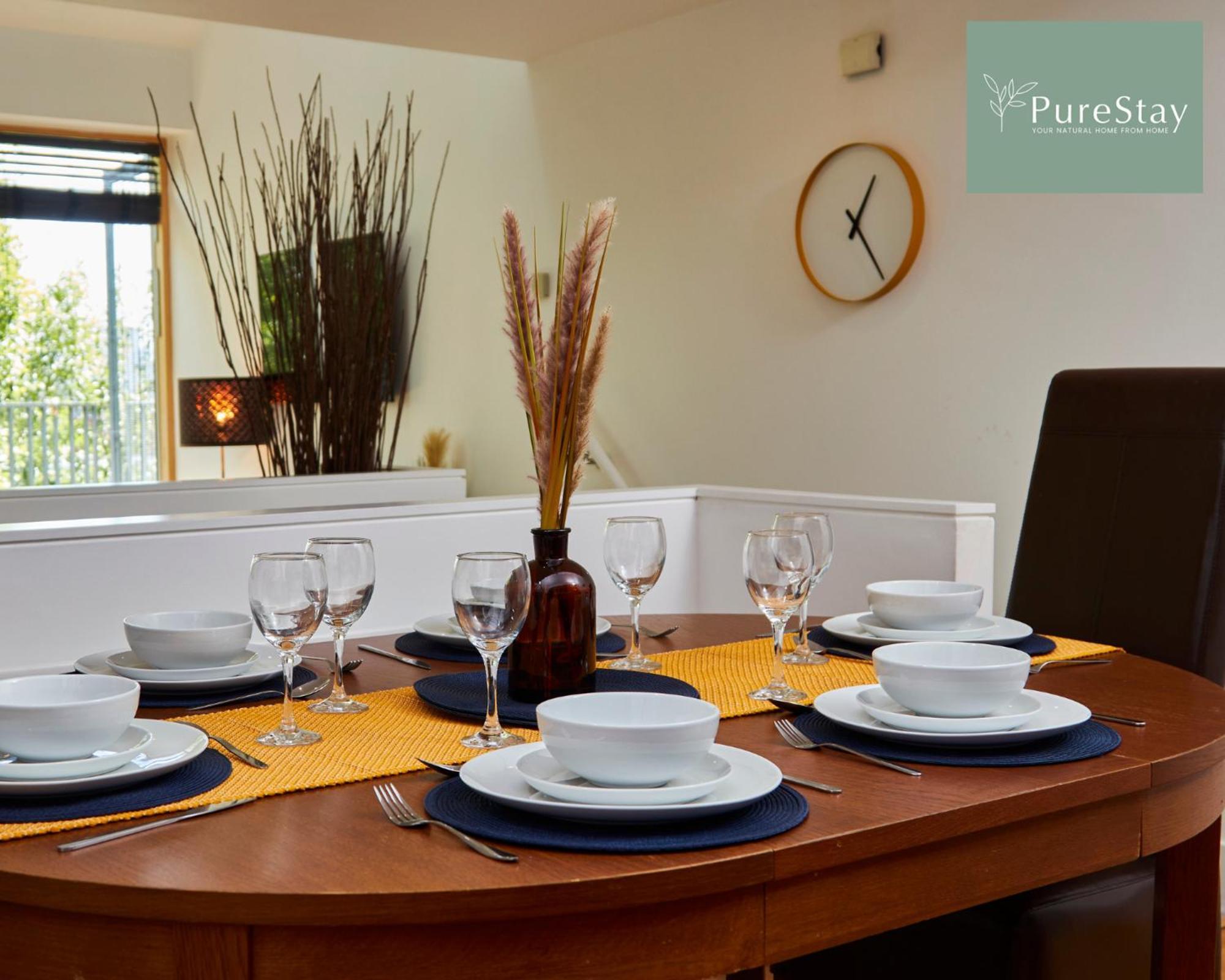 Beautiful Four Bed House By Purestay Short Lets & Serviced Accommodation Coventry With Parking ภายนอก รูปภาพ