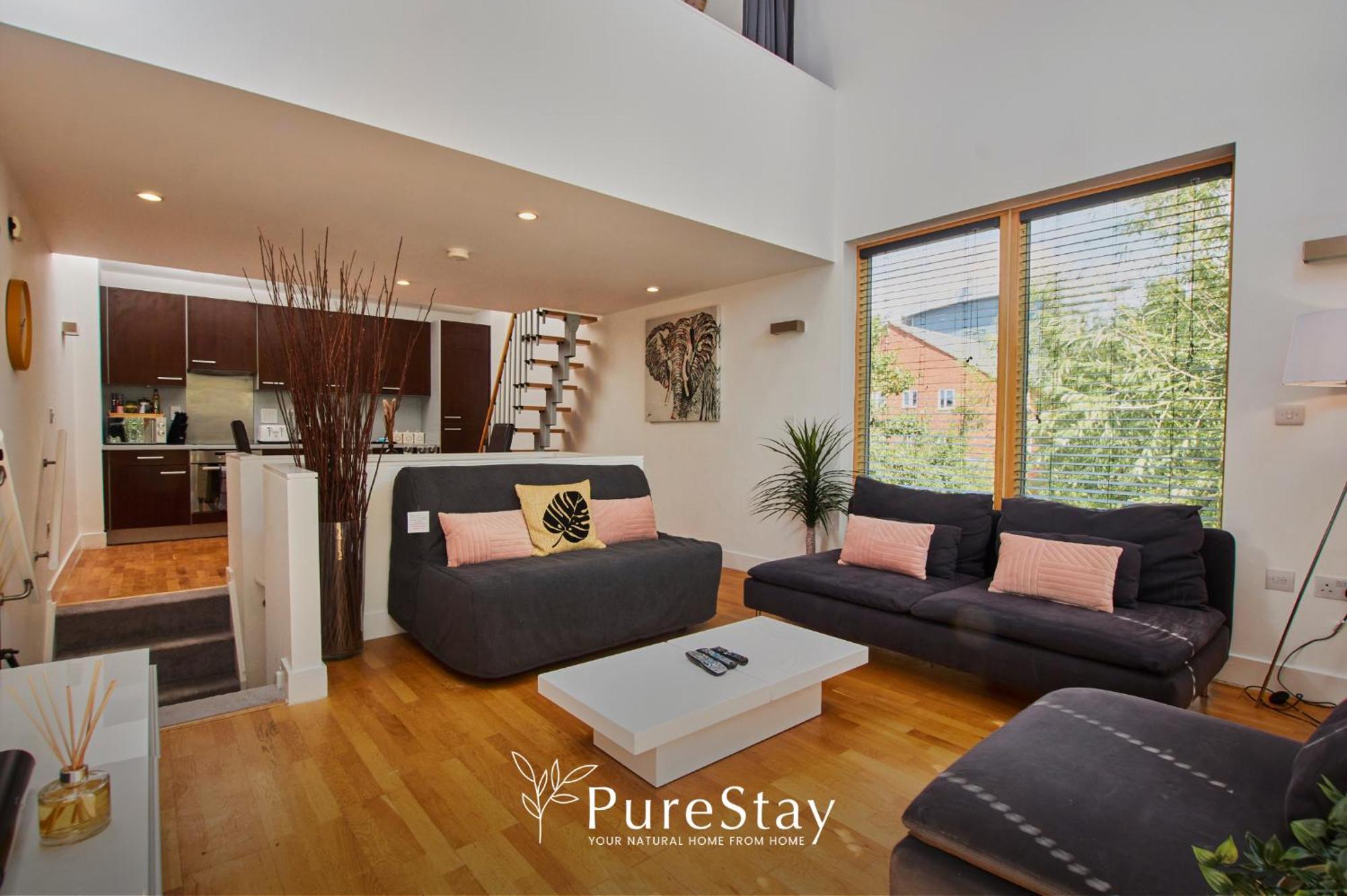 Beautiful Four Bed House By Purestay Short Lets & Serviced Accommodation Coventry With Parking ภายนอก รูปภาพ