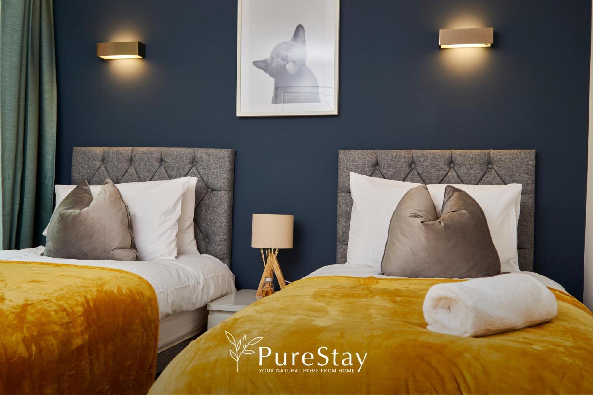 Beautiful Four Bed House By Purestay Short Lets & Serviced Accommodation Coventry With Parking ภายนอก รูปภาพ