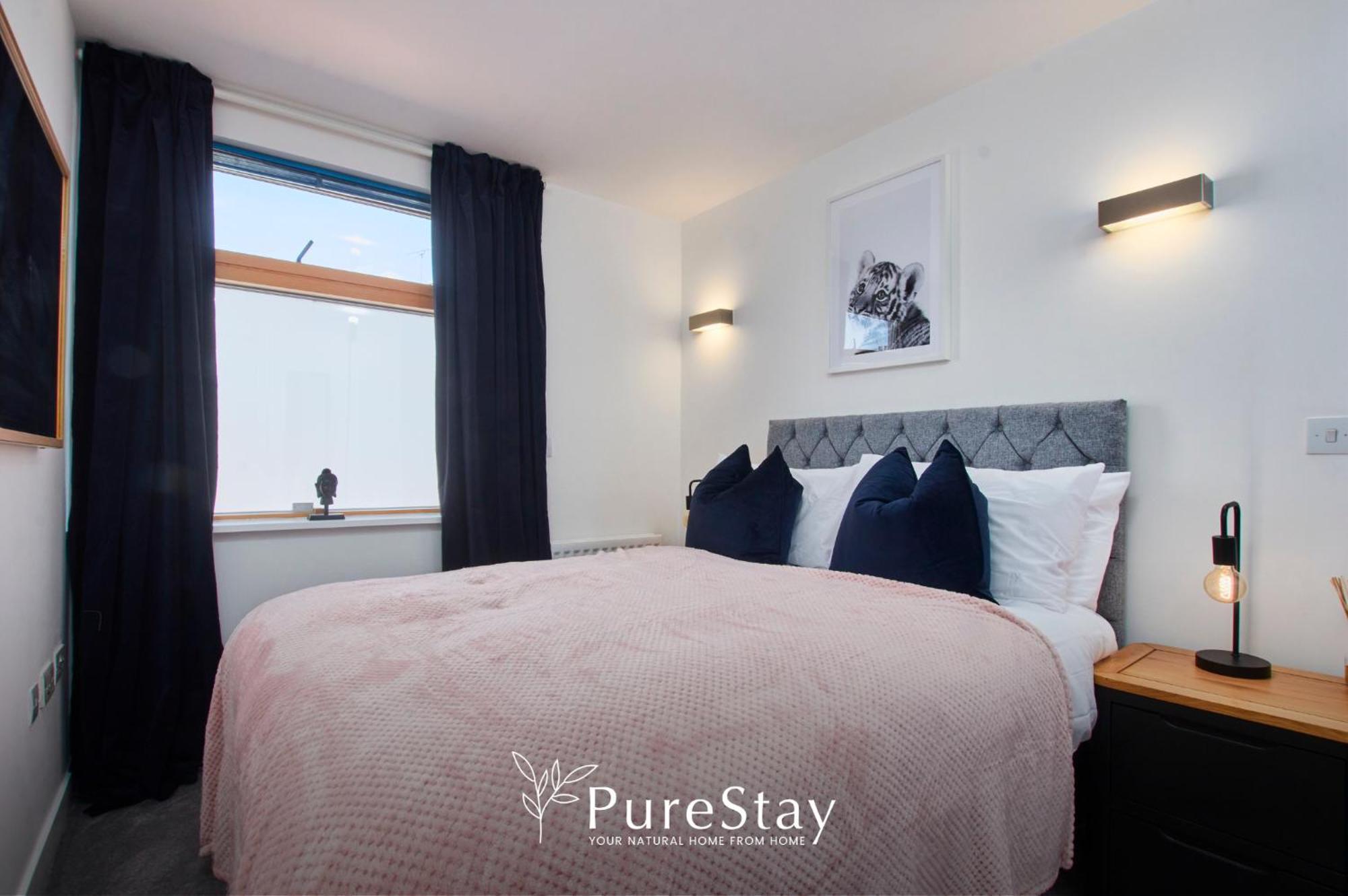 Beautiful Four Bed House By Purestay Short Lets & Serviced Accommodation Coventry With Parking ภายนอก รูปภาพ