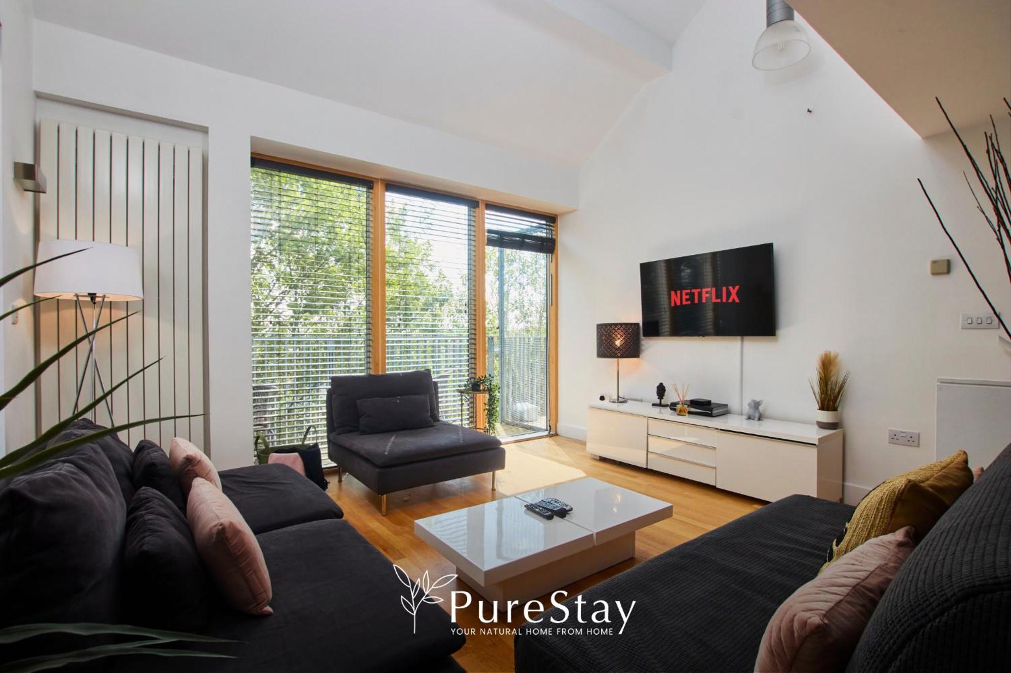 Beautiful Four Bed House By Purestay Short Lets & Serviced Accommodation Coventry With Parking ภายนอก รูปภาพ