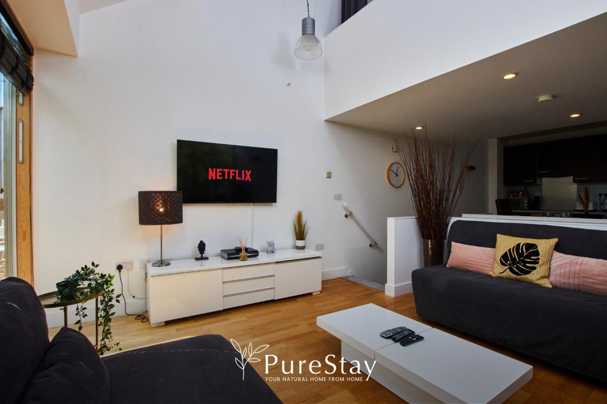 Beautiful Four Bed House By Purestay Short Lets & Serviced Accommodation Coventry With Parking ภายนอก รูปภาพ